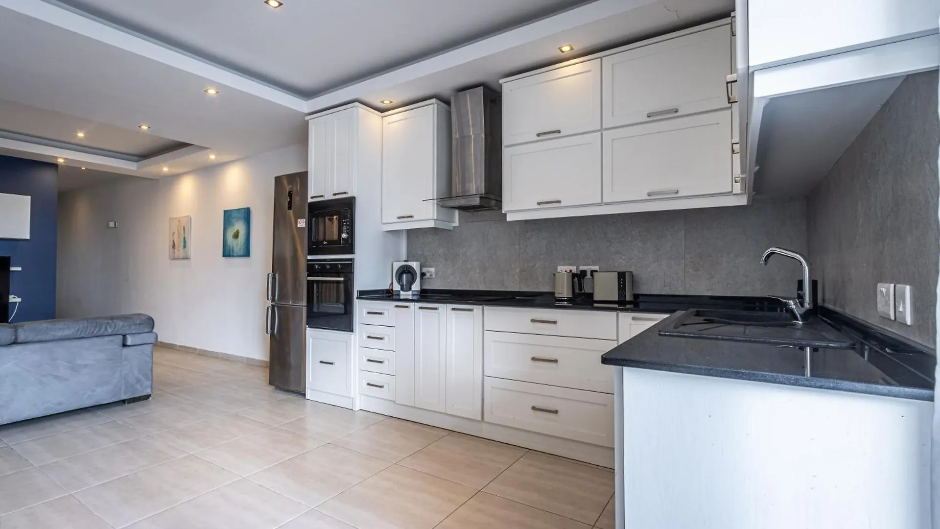 The Fives Apartment سانت جوليان مالطا