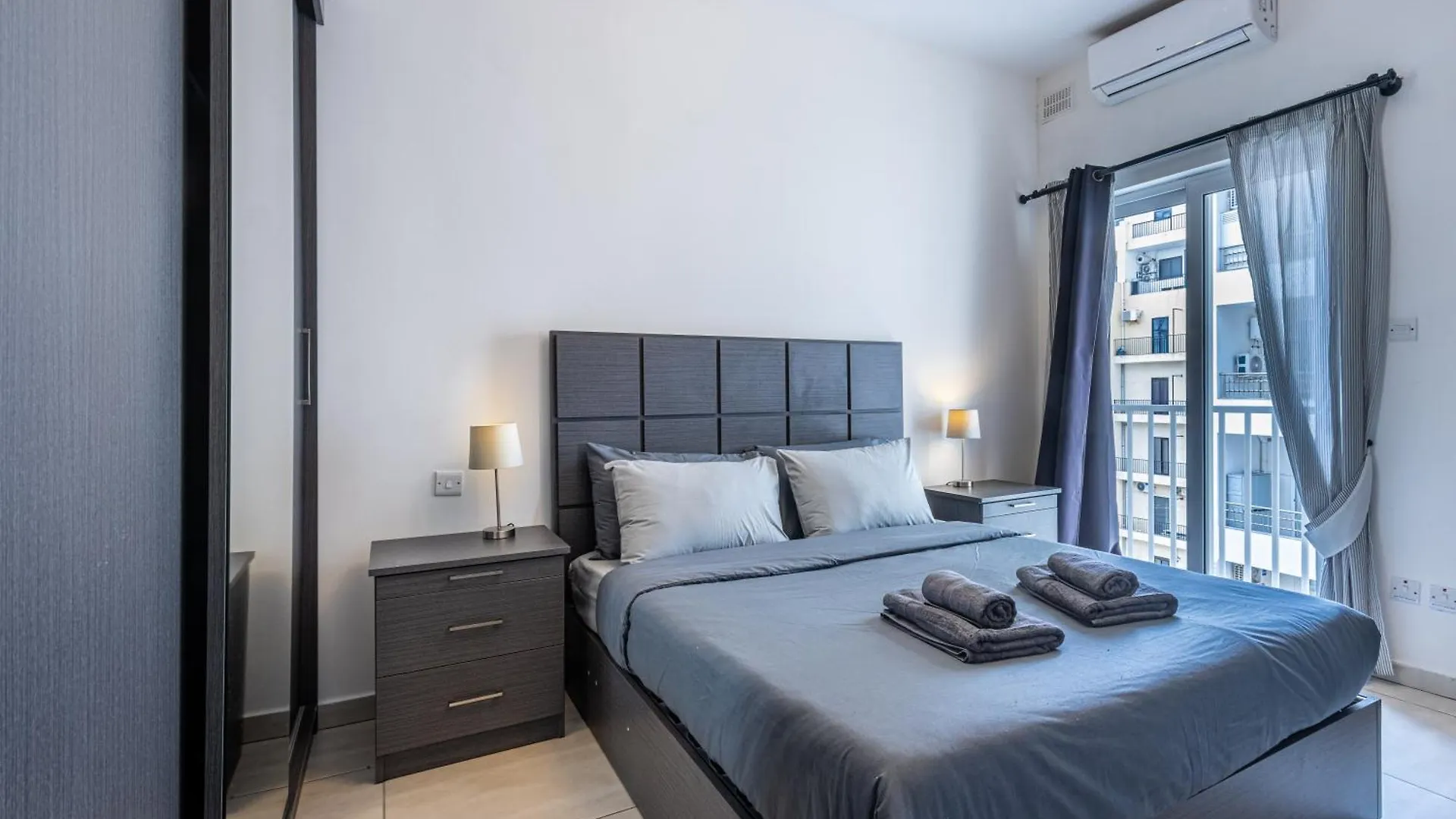 The Fives Apartment سانت جوليان
