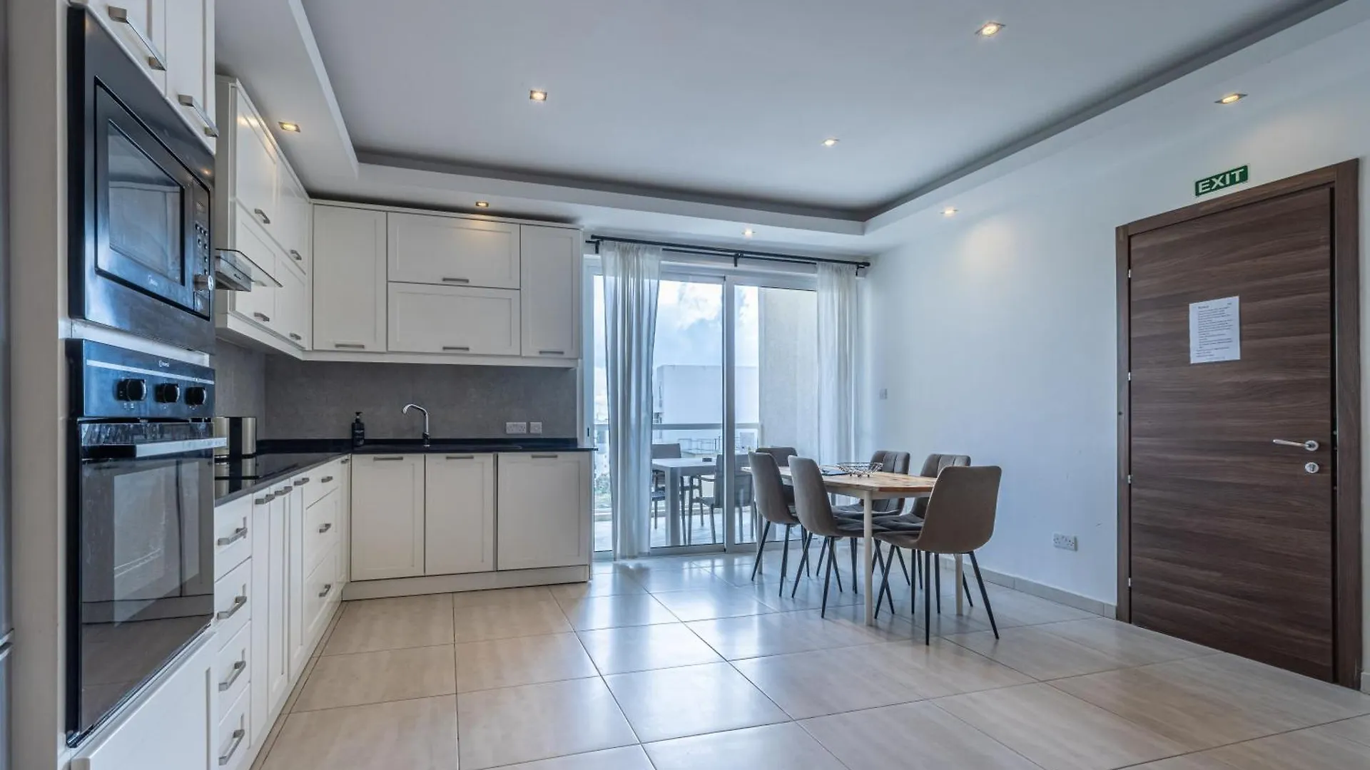 The Fives Apartment سانت جوليان 0*,
